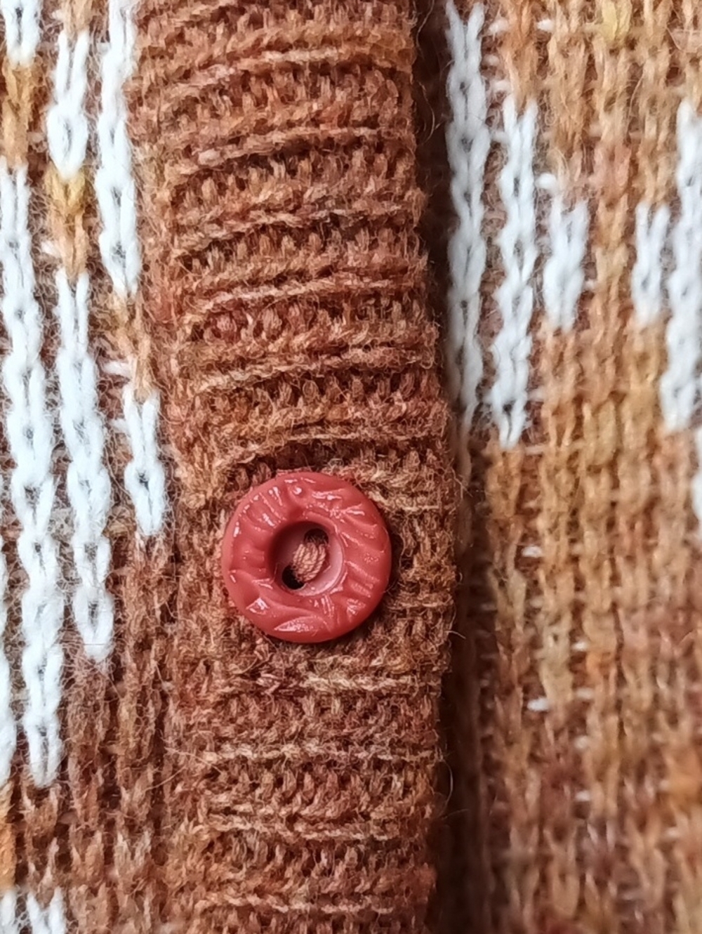 Vintage Rust and Cream Argyle Button-Front Sweater Vest - Picture 8 of 9